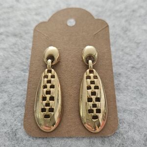 Vintage Gold Tone Cutout Teardrop Earrings